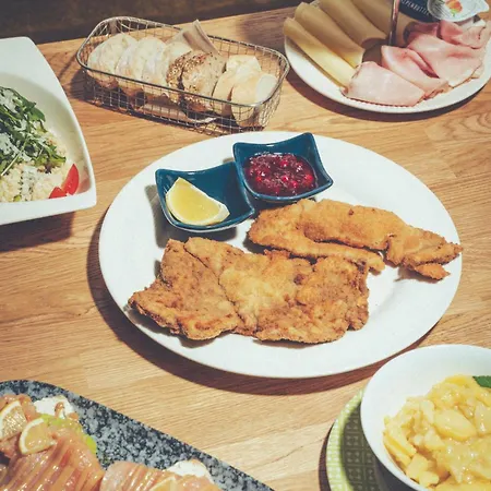 Dengg Down Town Апартаменти