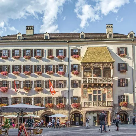 Dengg Down Town Deluxe Апартаменты *